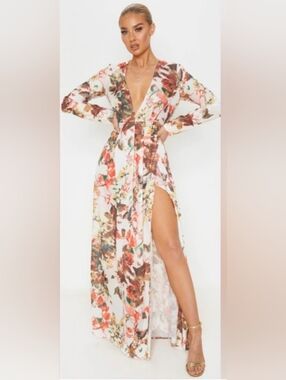 PrettyLittleThing White Floral Plunge Maxi Dress with Multicolor Print